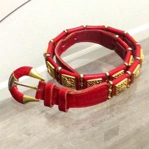 Women’s leather belt